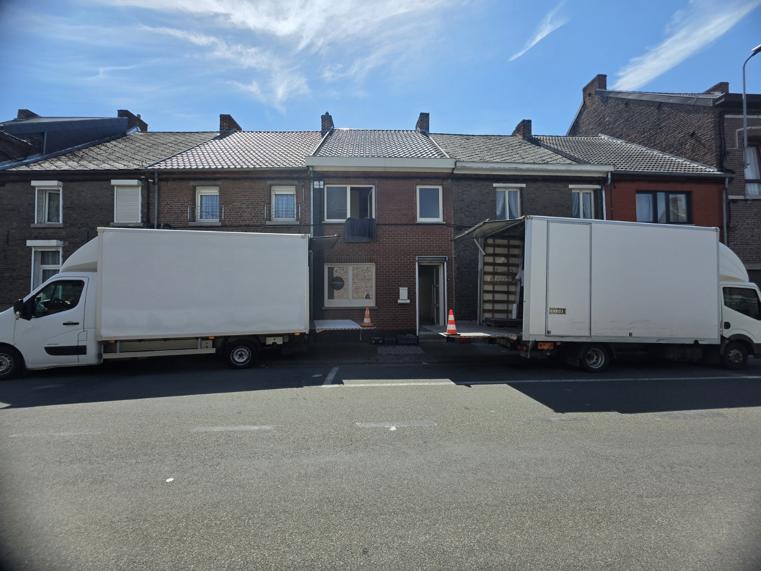 Deux camions G.D.S Services